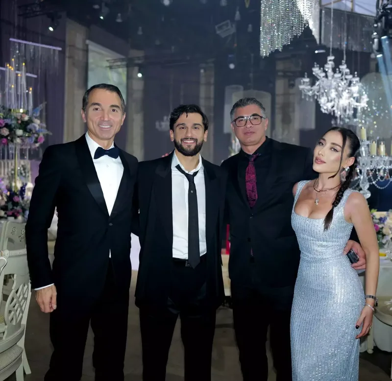 Coni ilə Adnan Əhmədzadə toyda