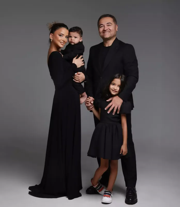 Dostlarından İlkinə ad günü sürprizi!