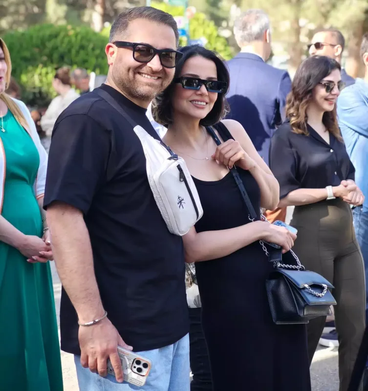 Dostlarından İlkinə ad günü sürprizi!