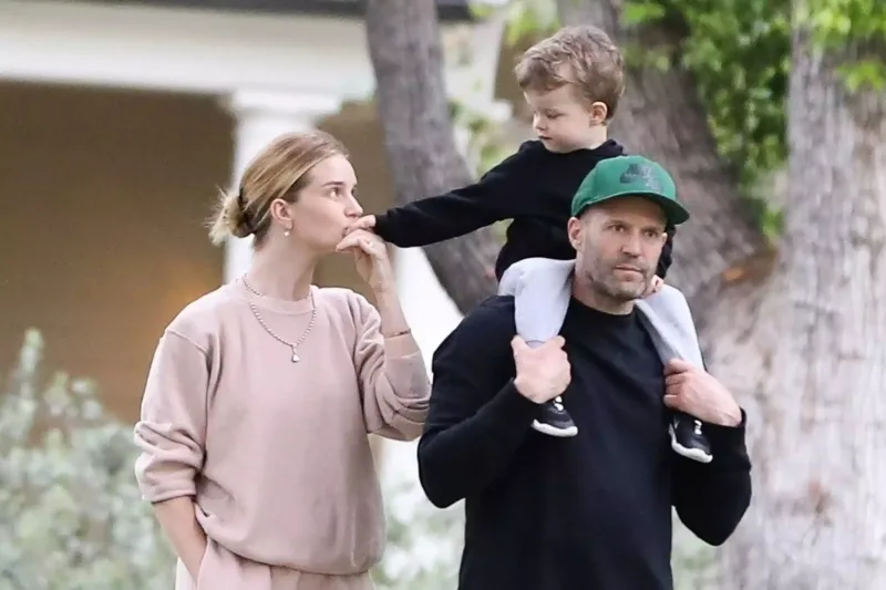 8 il nişanlı qaldıqdan sonra evlənirlər