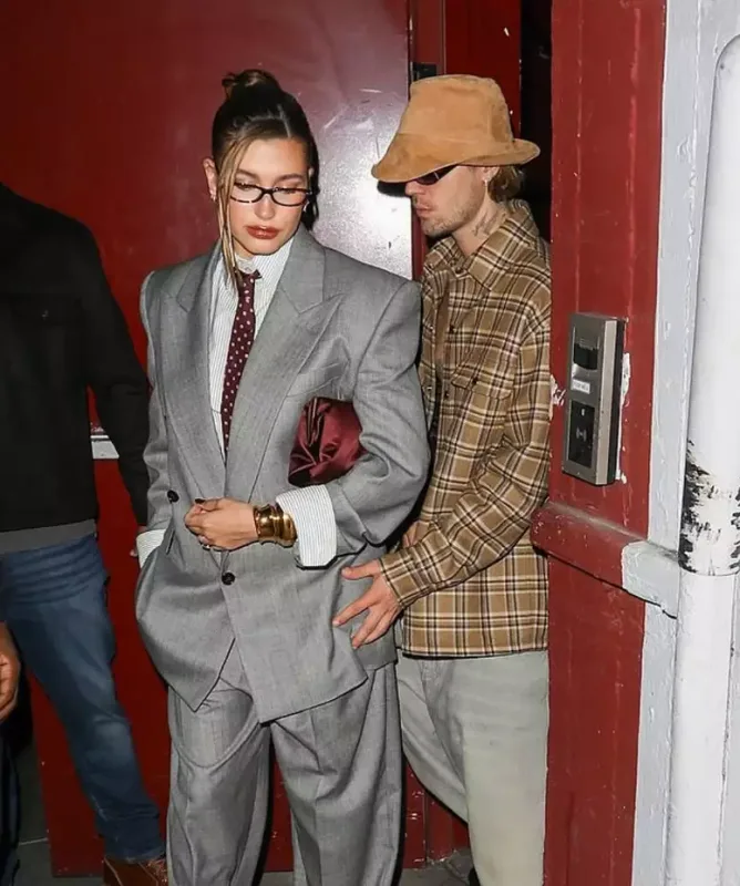 Castin və Heyli intim anında yaxalandılar