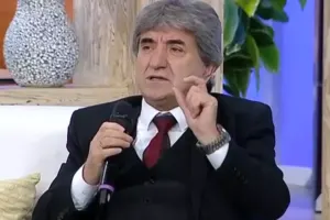 “Düzgün oxumağı öyrənsin sonra bədənini efirdə göstərər camaata”