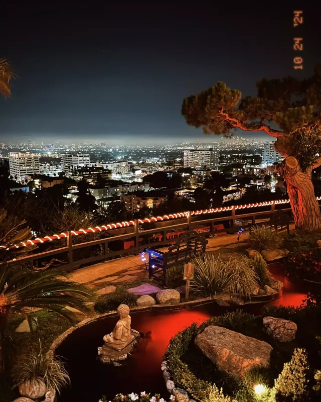 Doğum gününü əri ilə Los Ancelesdə qeyd etdi