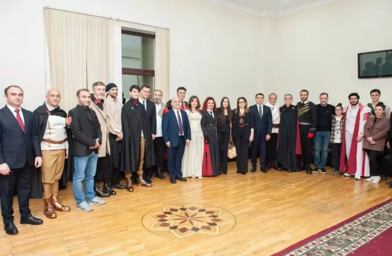 Leyla Əliyeva “AzDrama”da “İblis və...” tamaşasını izlədi