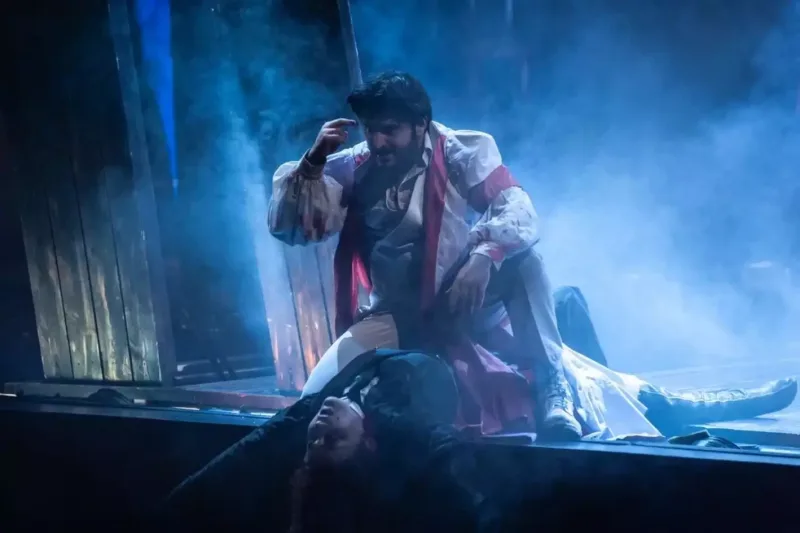 Leyla Əliyeva “AzDrama”da “İblis və...” tamaşasını izlədi