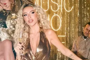 Hadisedən ad günü fotoları