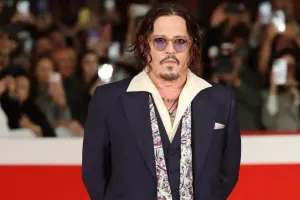 Conni Depp uzun müddət sonra
