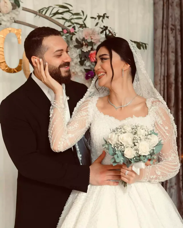 Toydan yeni şəkillər paylaşdılar