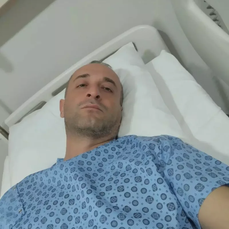 Hikmət burun əməliyyatı etdirdi