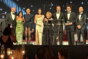 Handeylə Serenay ilk dəfə bir arada