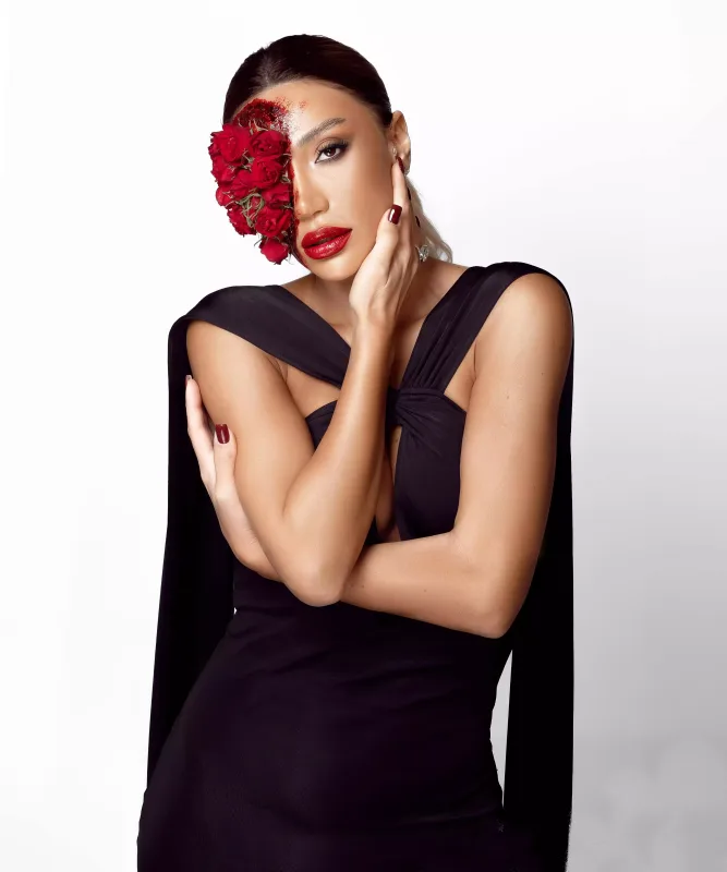 Röya Ayxandan “Halloween” fotoları