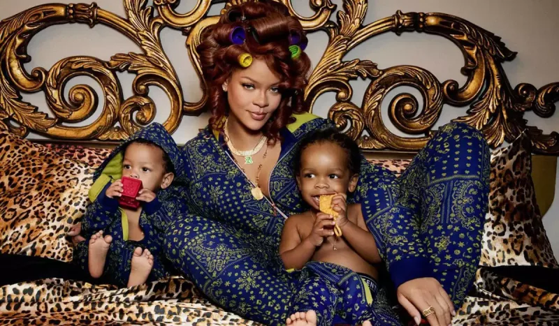 Rihanna oğulları ilə kamera qarşısında
