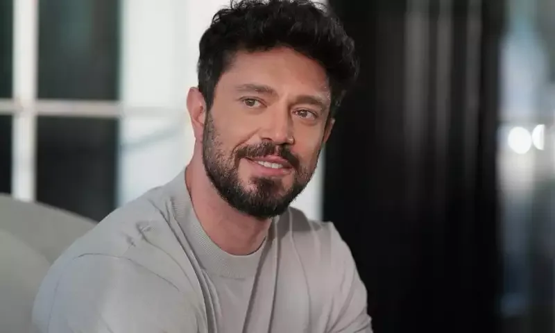 Murat İstanbuldan köçdü