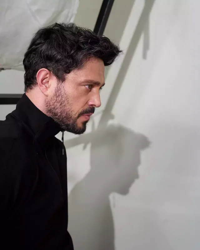 Murat İstanbuldan köçdü