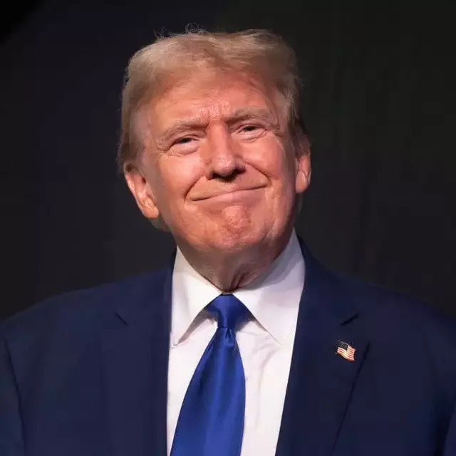 “Tramp mənə 3 milyon təklif etdi”