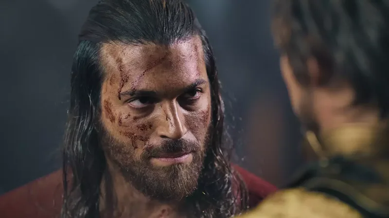 Can Yaman İspaniyada ən yaxşı kişi aktyor seçildi