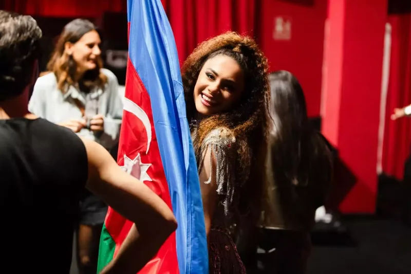 Efendi Avropa turuna çıxıb