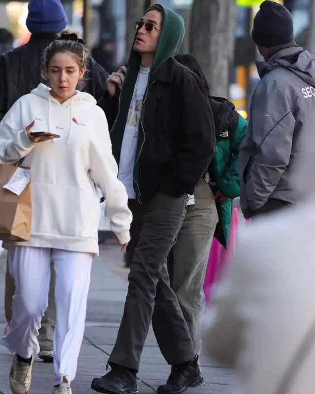 Robert Zendaya ilə filmi üçün Bostonda