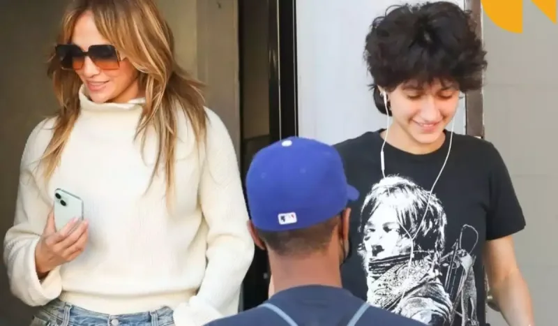 CeyLo alış-verişdə…