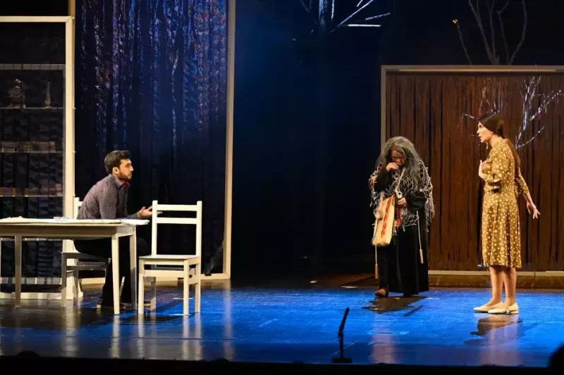 “Tanrı quşu gəlmədi” tamaşasının premyerası olub