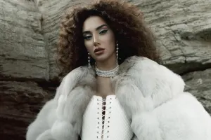 Ağ kürklü Mehin...