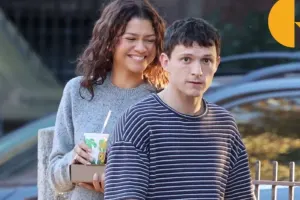 Sevgilisini tək qoymadı