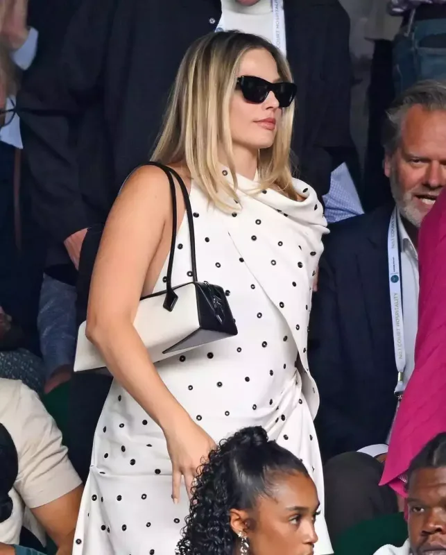 “Barbie”nin oğlu oldu