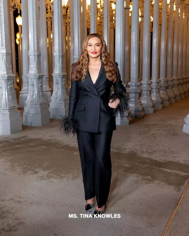 Məşhurlar bunun üçün bir araya gəldilər