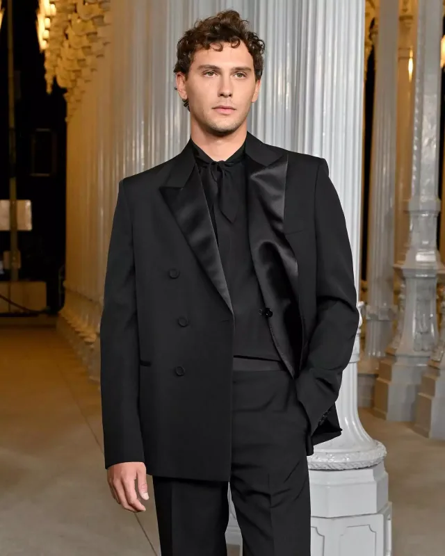 Məşhurlar bunun üçün bir araya gəldilər