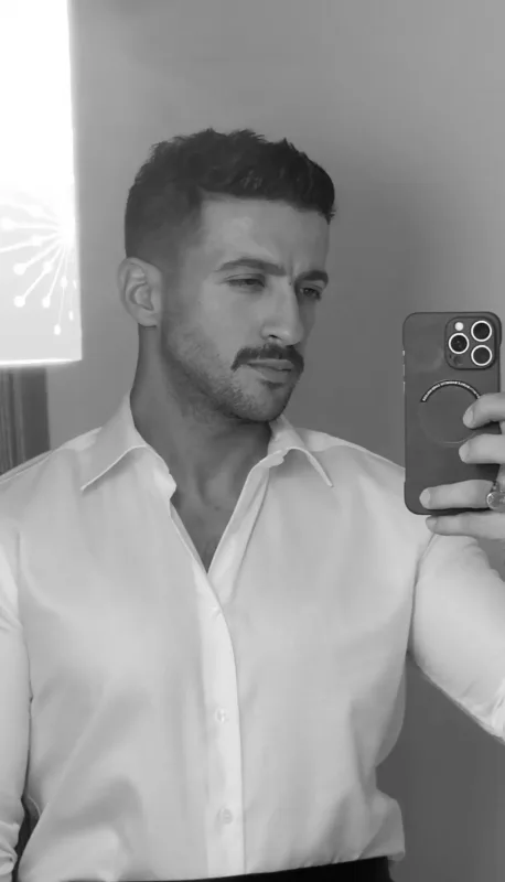 “Hər insan öz həyatının rəssamıdır”