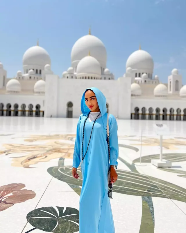 Nanə Şeyx Zayeddə...