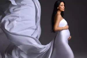 “Nə edim ki, qarnım gec çıxıb” - Hamiləliyi tənqid olunan Razi