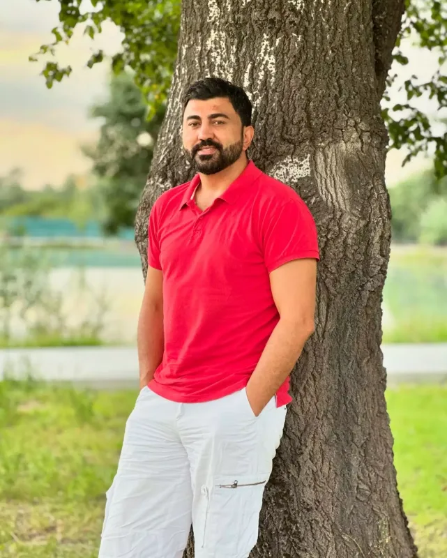 “2500-lük telefon işlədir, hamıdan 5 manat istəyir”