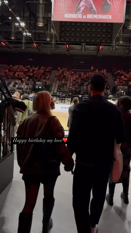 Mahir sevgilisi ilə fotolarını paylaşdı