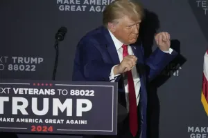 Tramp qalibiyyətini belə qeyd etdi