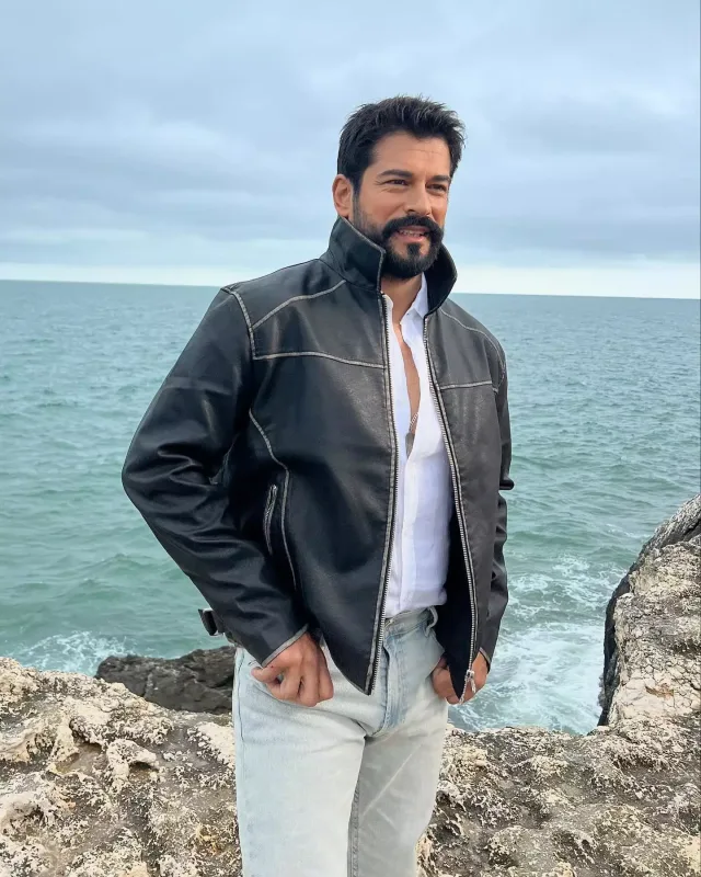 Köməkçisi Burakdan 10  milyon oğurlayıb?