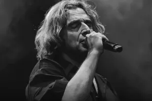 Məşhur qrupun solisti vəfat etdi