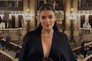 Məşhur model Moskva aeroportunda saxlanıldı!