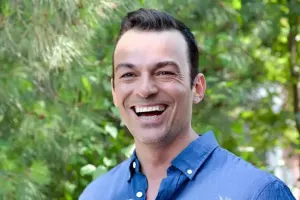 Xanımının idman müəllimi ilə eşq yaşadığını iddia edir - Qalmaqal