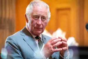 Böyük Britaniya Kralının vəziyyəti daha da ağırlaşıb