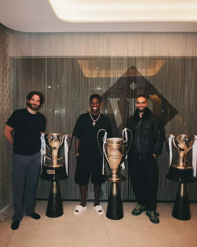 Maluma və Bredli Kuper onunla görüşdü!