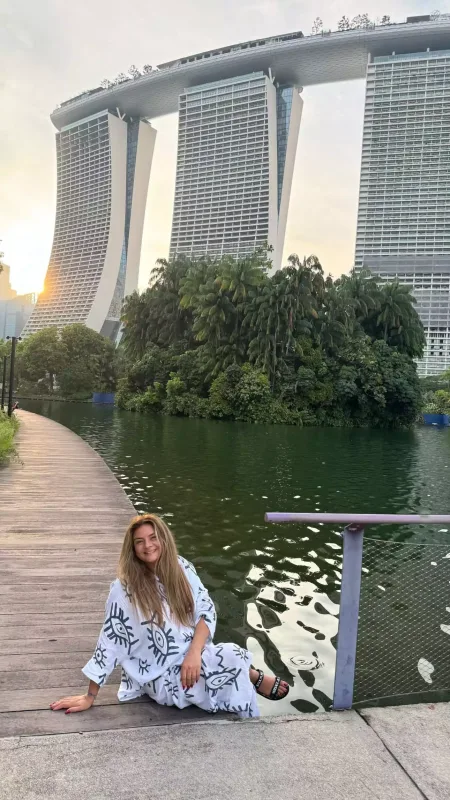 Kamilə qızı ilə tətildə…