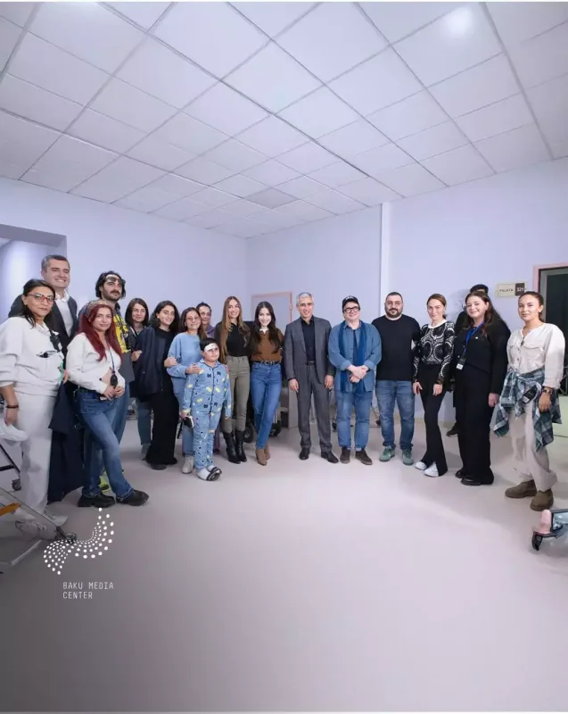 Özge Arzu Əliyeva ilə bir arada