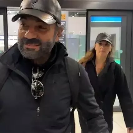 “Kızılcık şerbeti”nin aktrisası sevgilisi ilə görüntüləndi