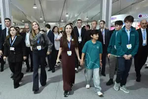 Leyla və Arzu Əliyevalar sərgidə