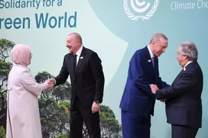 İlham Əliyev Ərdoğan və xanımını belə qarşıladı