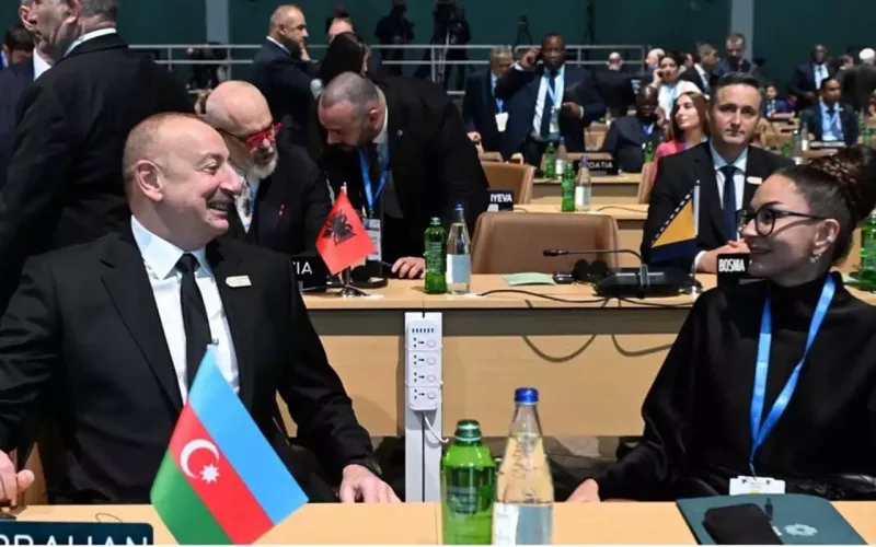 Sammitdən maraqlı kadrlar