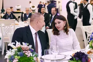 Gülüstan sarayında rəsmi ziyafət verildi