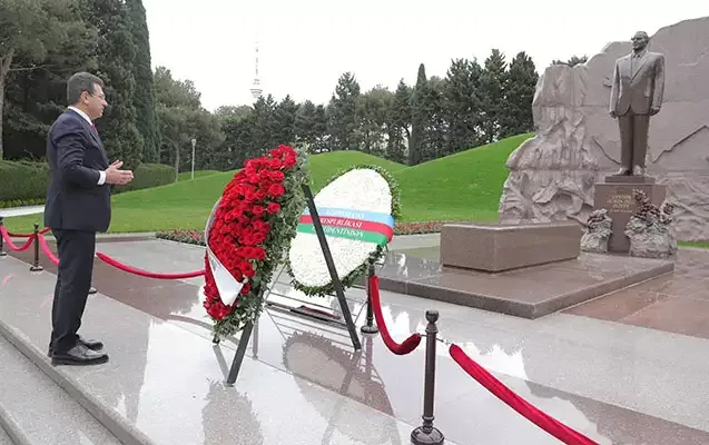 Ekrem İmamoğlu Bakıya gəldi