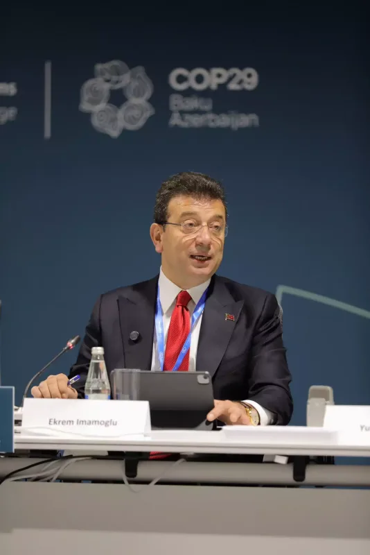 Ekrem İmamoğlu Bakıya gəldi